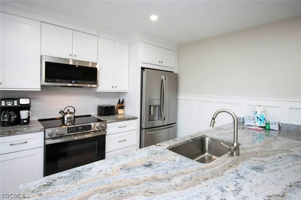 827 E Gulf Drive Sanibel FL 33957