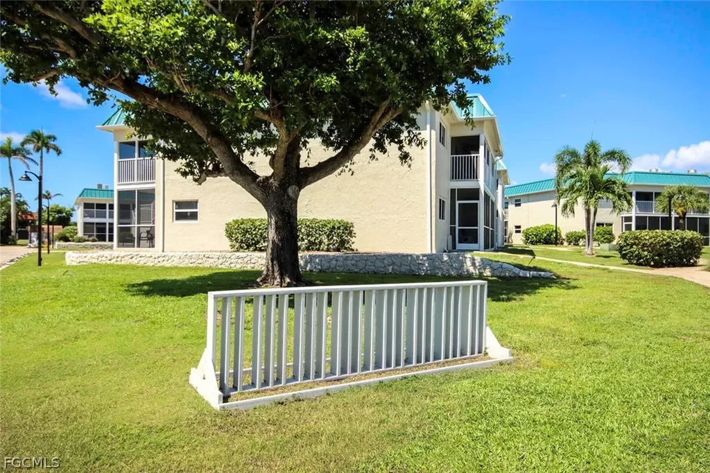 827 E Gulf Drive Sanibel FL 33957