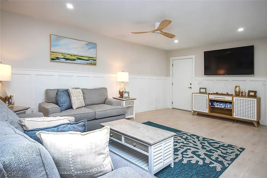 827 E Gulf Drive Sanibel FL 33957