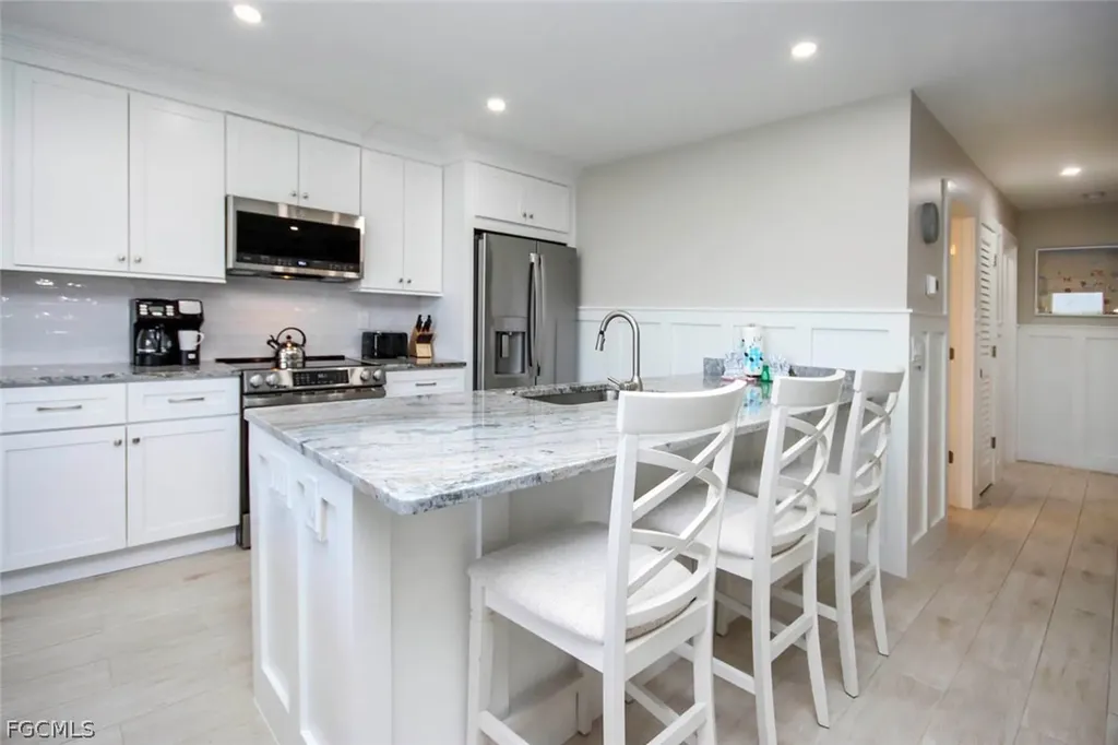 827 E Gulf Drive Sanibel FL 33957