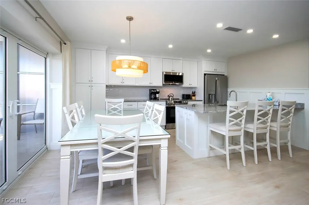 827 E Gulf Drive Sanibel FL 33957
