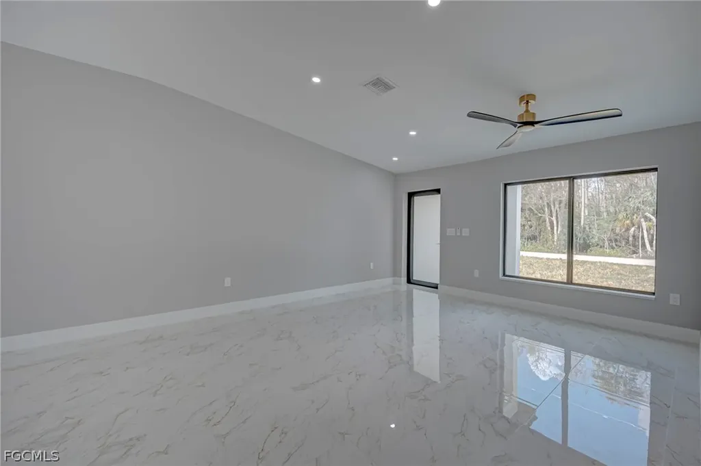 546/548 Nimitz Boulevard Lehigh Acres FL 33974