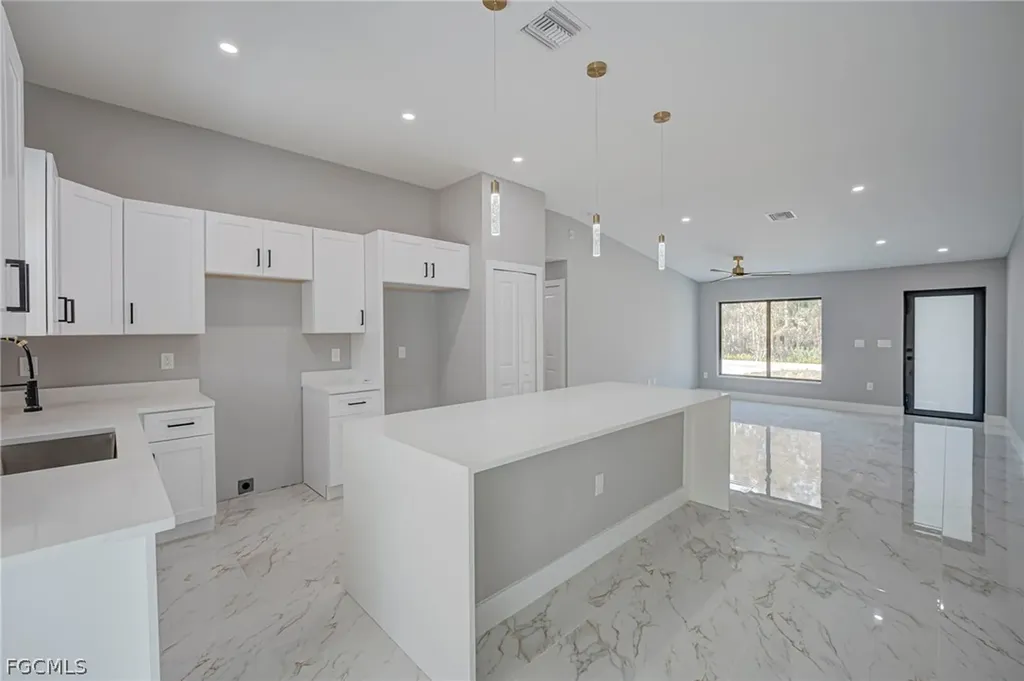 546/548 Nimitz Boulevard Lehigh Acres FL 33974