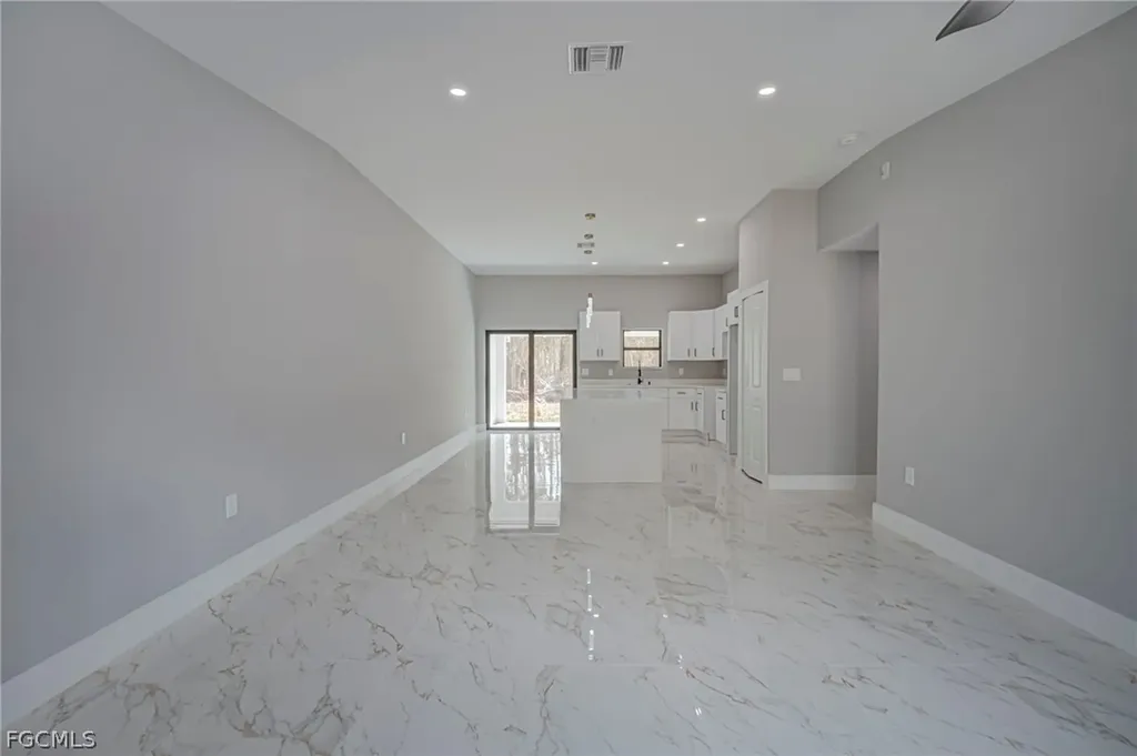 546/548 Nimitz Boulevard Lehigh Acres FL 33974