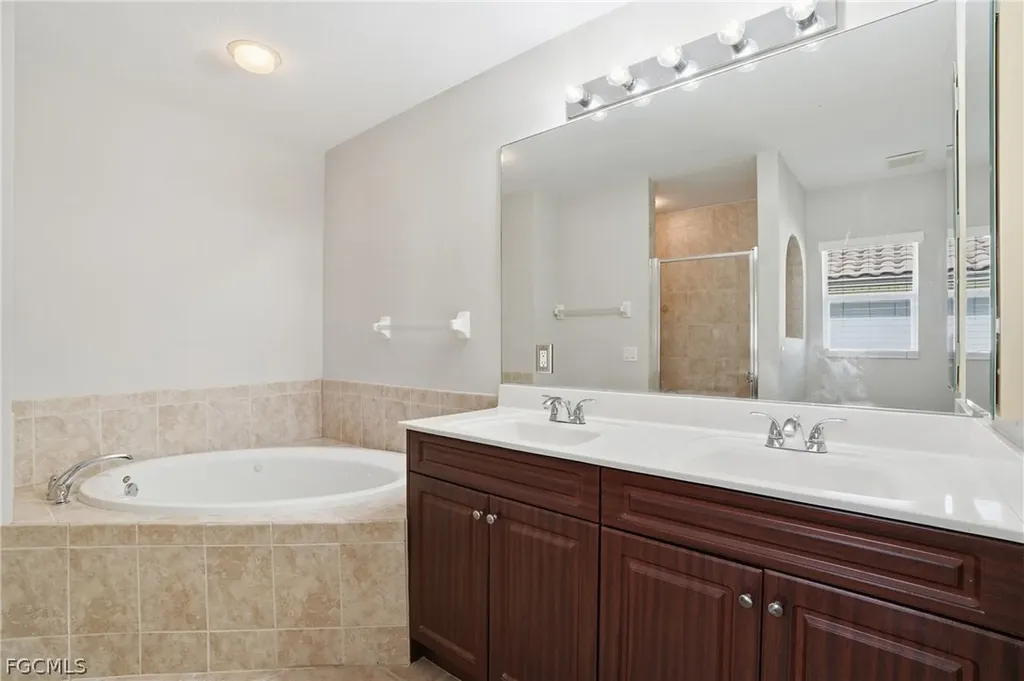 4222 NW 22nd Street Cape Coral FL 33993