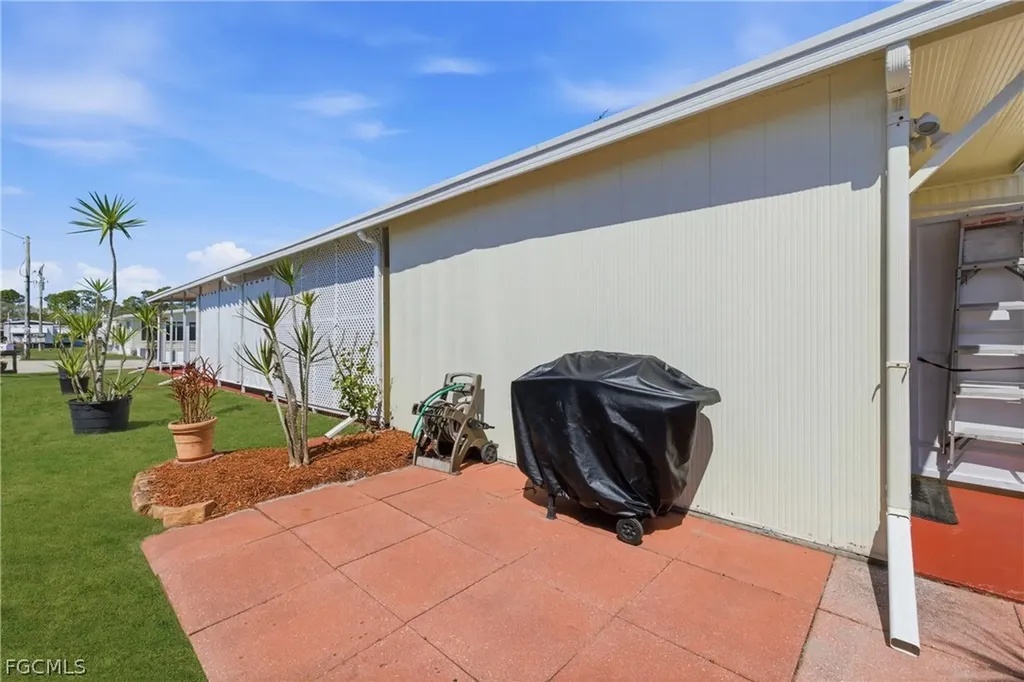 406 Twig Court S North Fort Myers FL 33917