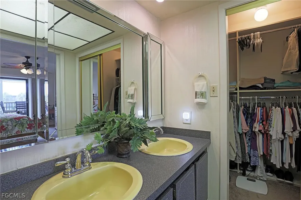 4711 Santa Barbara Boulevard Cape Coral FL 33914