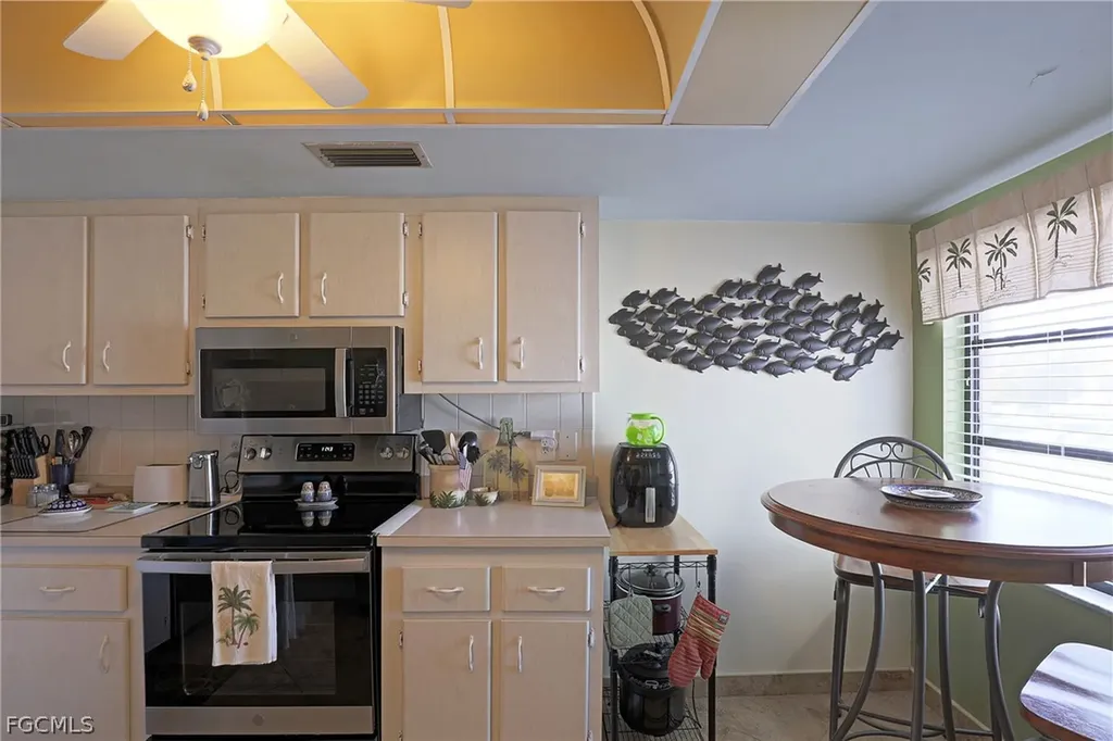 4711 Santa Barbara Boulevard Cape Coral FL 33914
