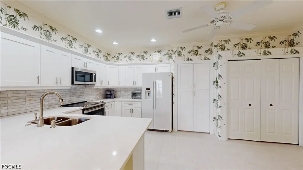 8840 Middlebrook Drive Fort Myers FL 33908
