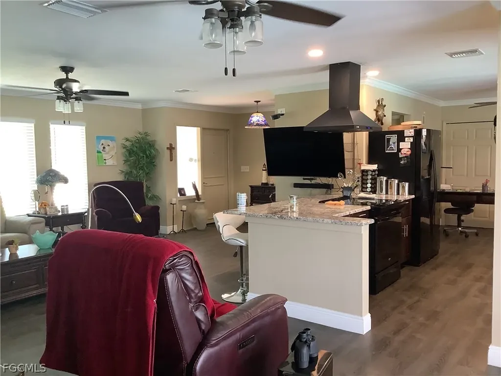 107 SE 39th Street Cape Coral FL 33904