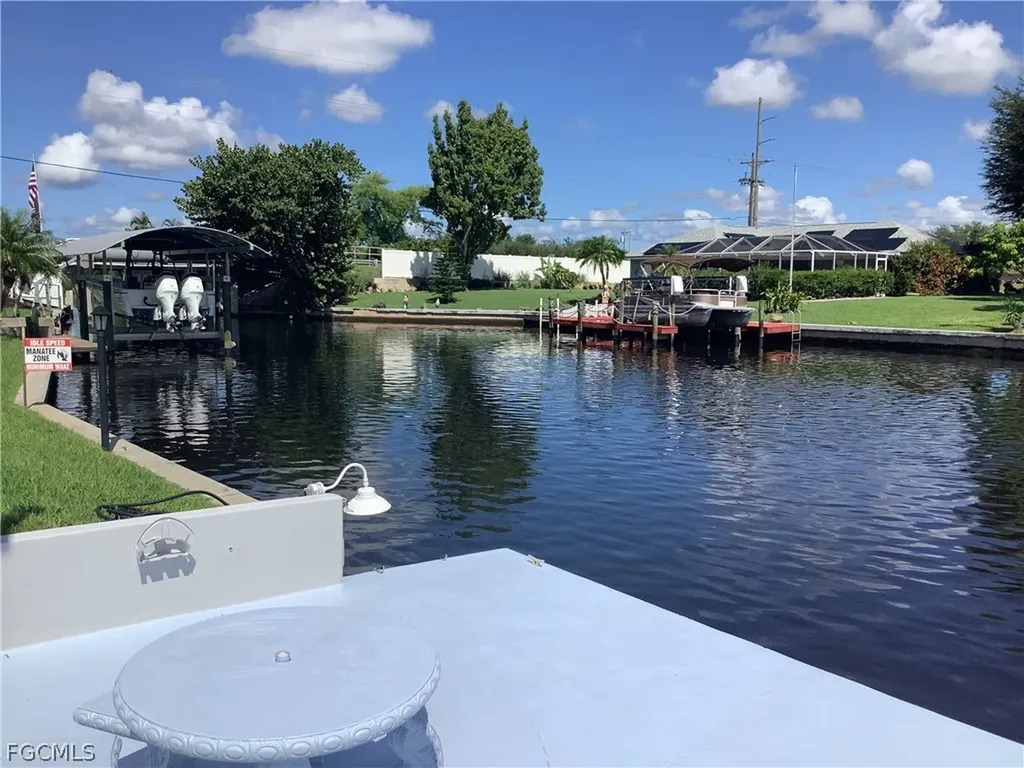 107 SE 39th Street Cape Coral FL 33904