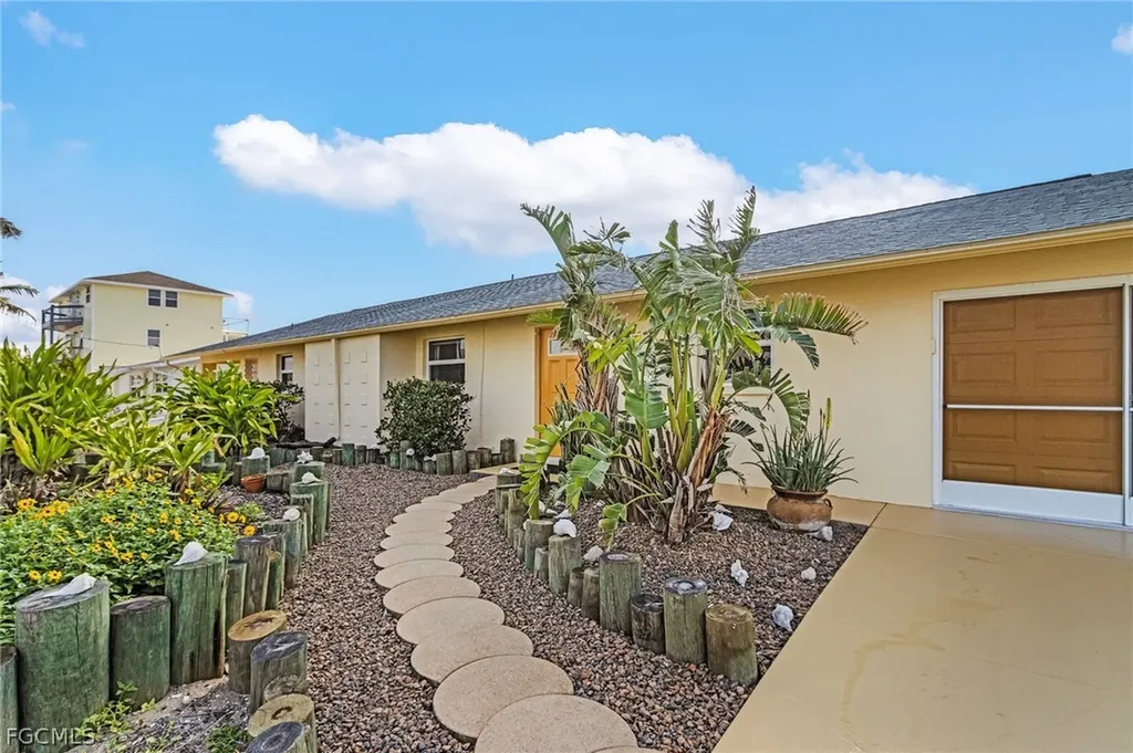 2859 Cheryl Street Matlacha FL 33993