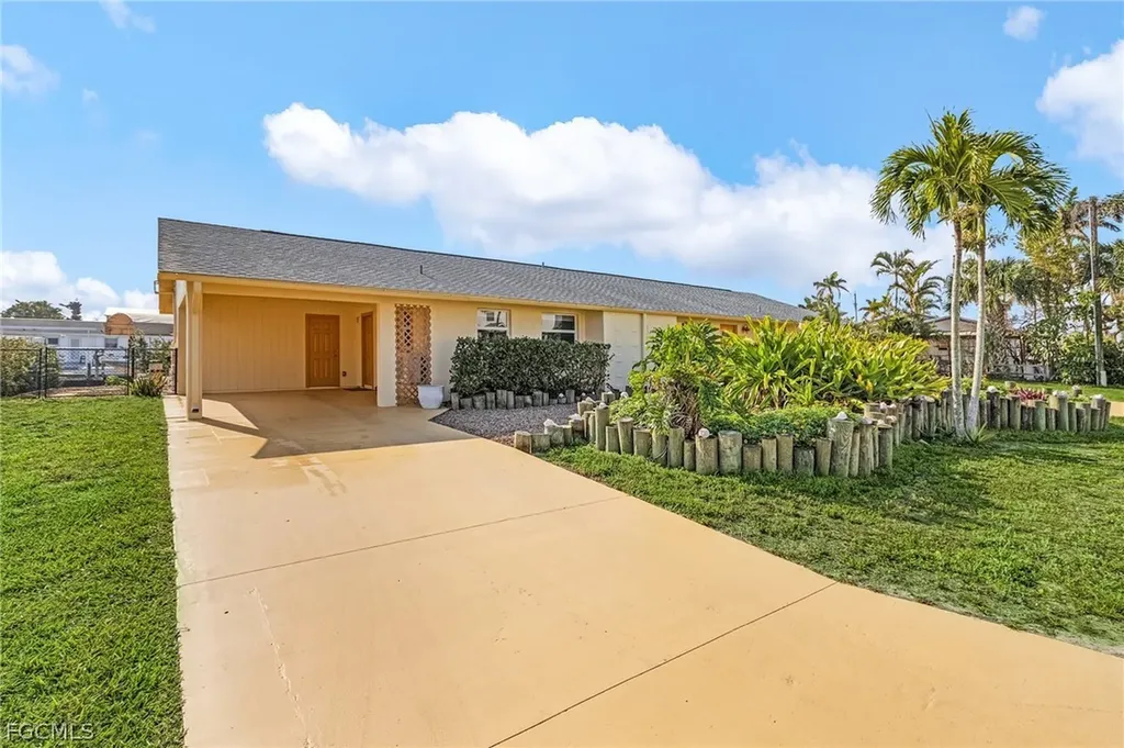 2859 Cheryl Street Matlacha FL 33993