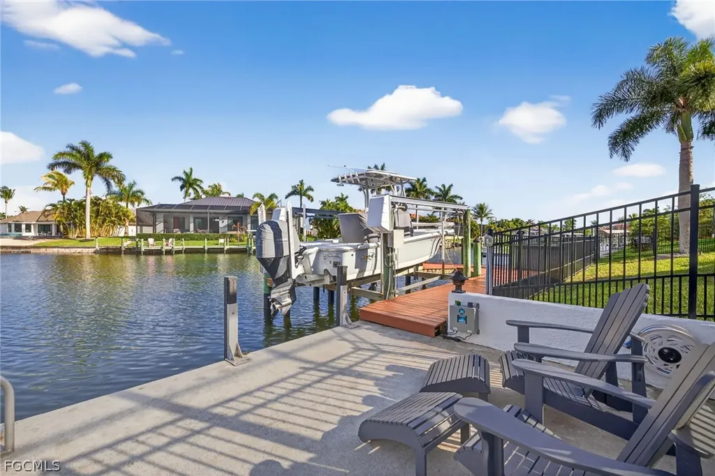 5305 SW 23rd Avenue Cape Coral FL 33914