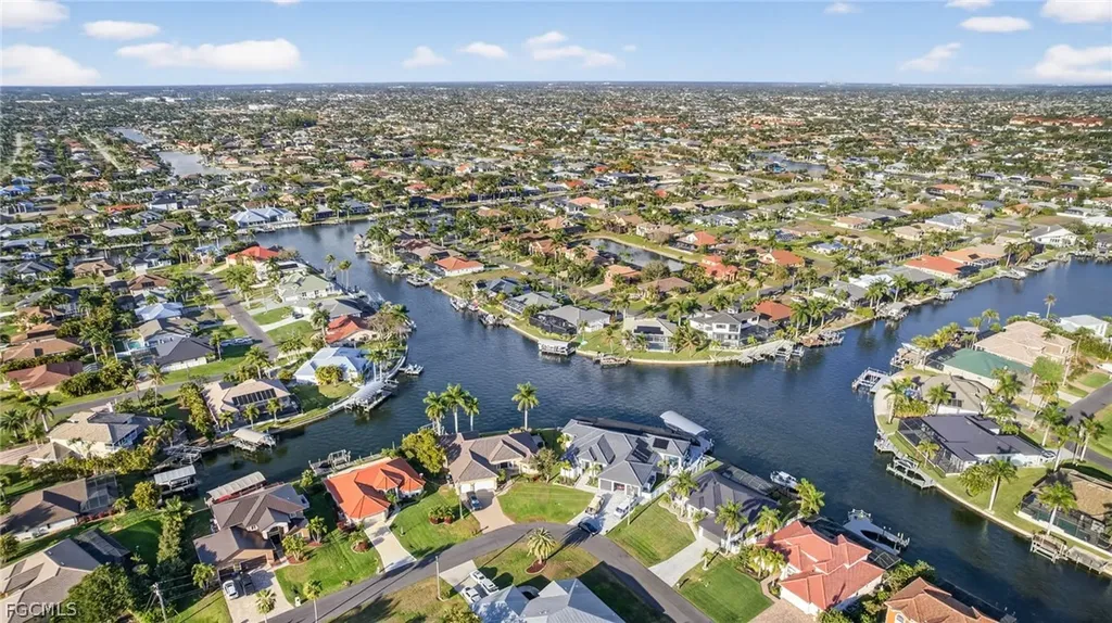5305 SW 23rd Avenue Cape Coral FL 33914