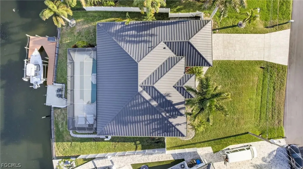 5305 SW 23rd Avenue Cape Coral FL 33914