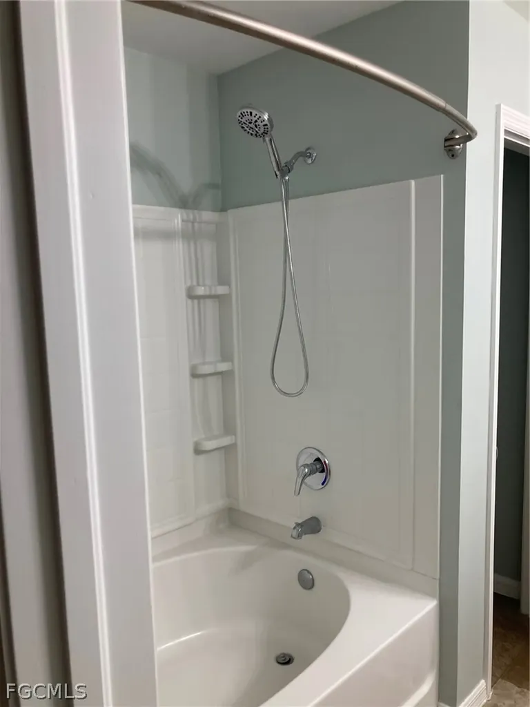 2922 NW 8th Place Cape Coral FL 33993