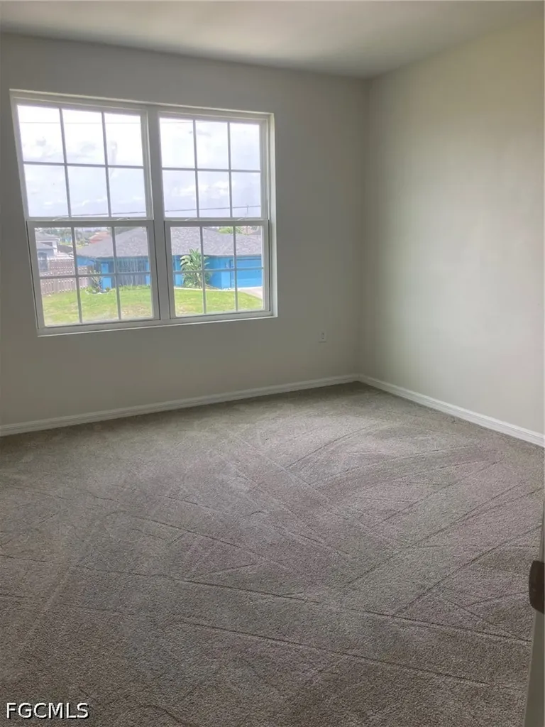 2922 NW 8th Place Cape Coral FL 33993