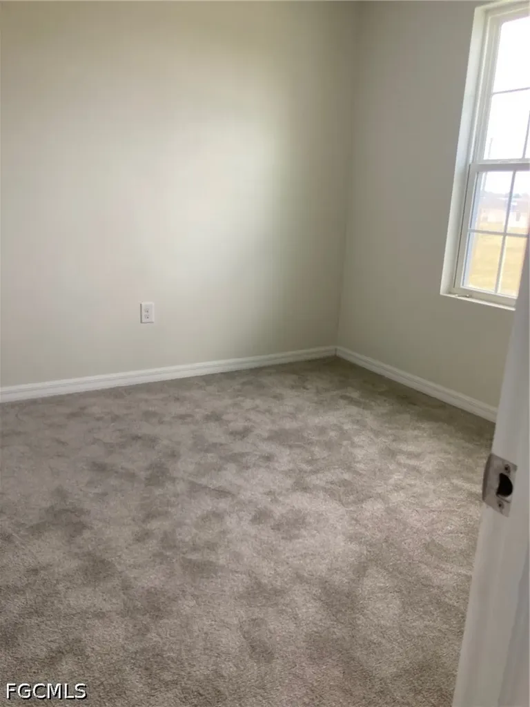 2922 NW 8th Place Cape Coral FL 33993