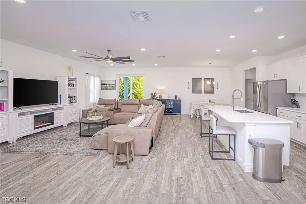 2507 NW 3rd Terrace Cape Coral FL 33993