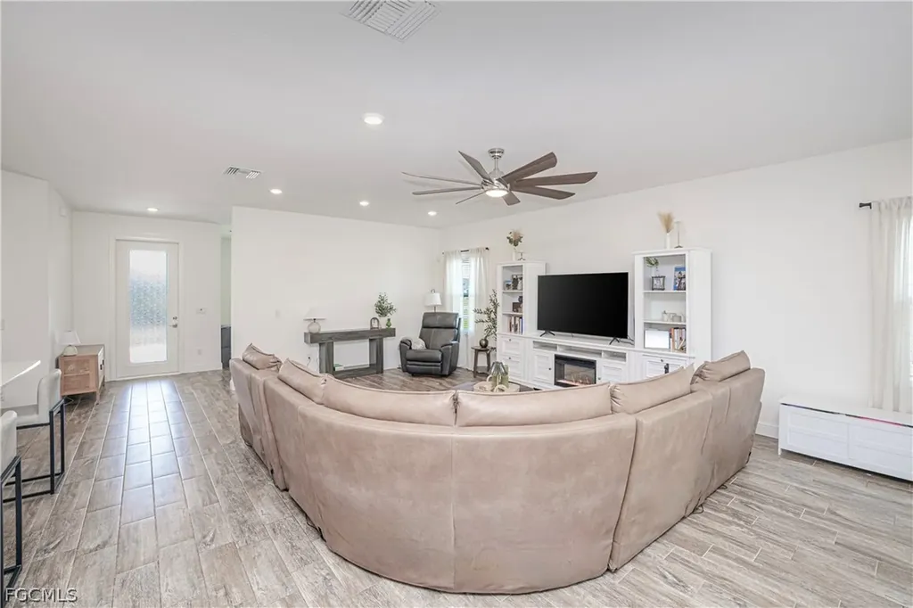 2507 NW 3rd Terrace Cape Coral FL 33993