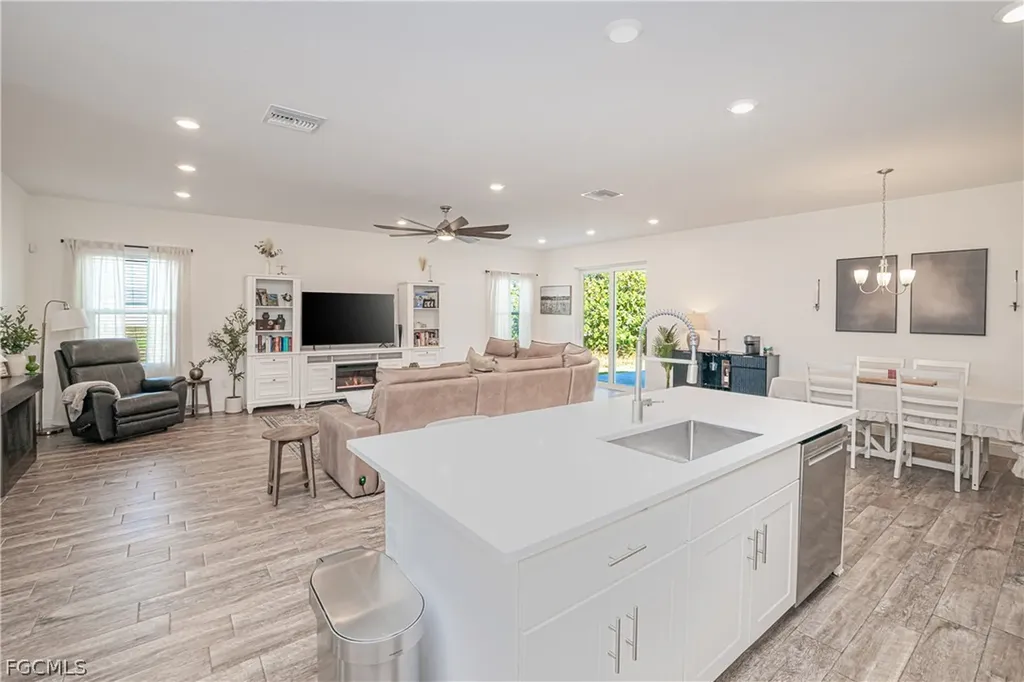 2507 NW 3rd Terrace Cape Coral FL 33993