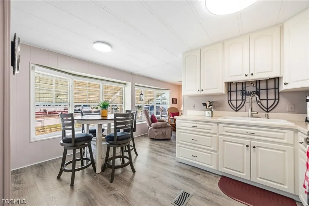 478 Nicklaus Boulevard North Fort Myers FL 33903