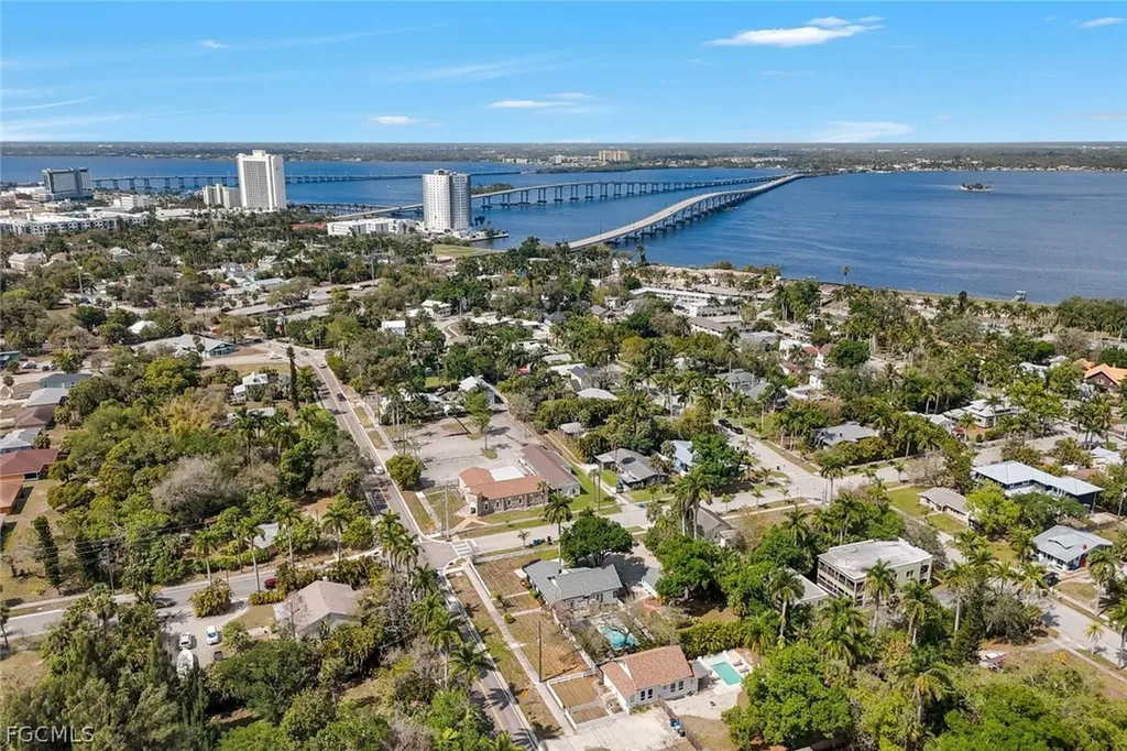 2723 Second Street Fort Myers FL 33916
