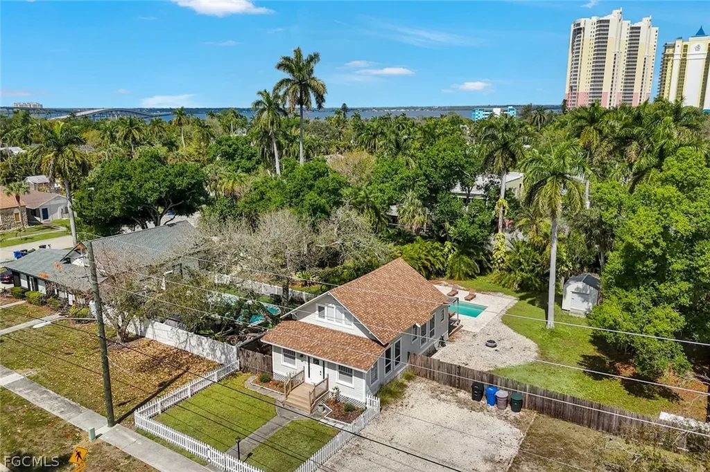 2723 Second Street Fort Myers FL 33916