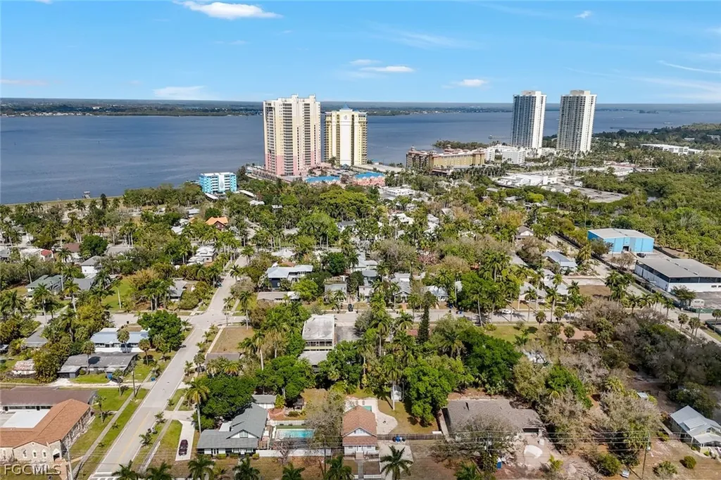 2723 Second Street Fort Myers FL 33916