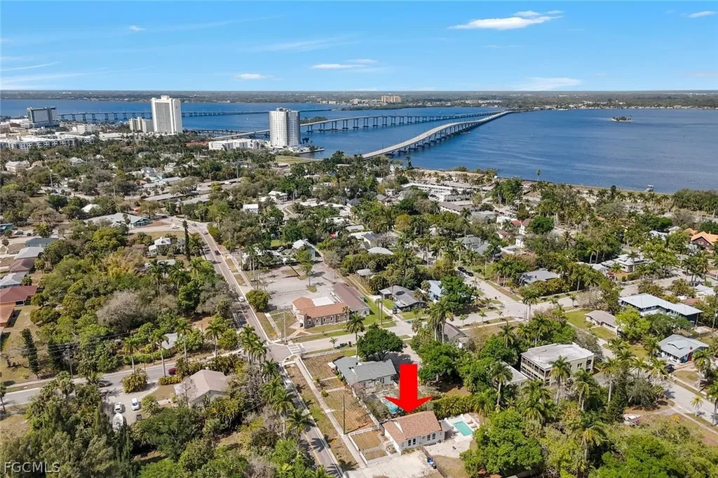 2723 Second Street Fort Myers FL 33916