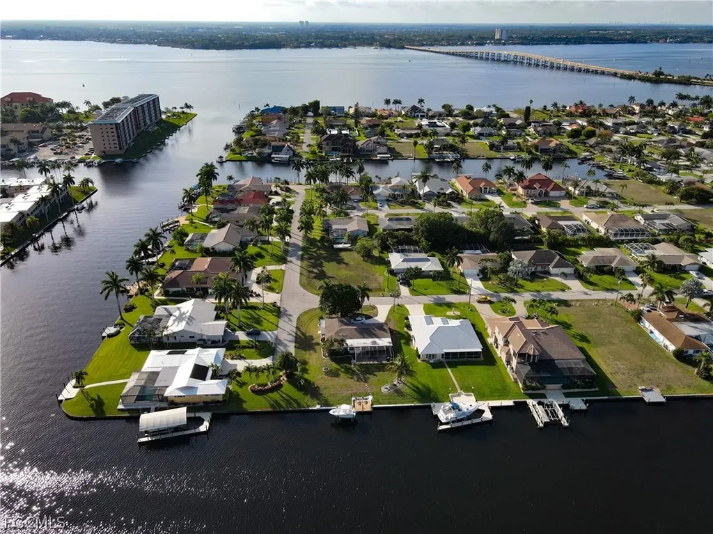 4403 SE 19th Avenue Cape Coral FL 33904