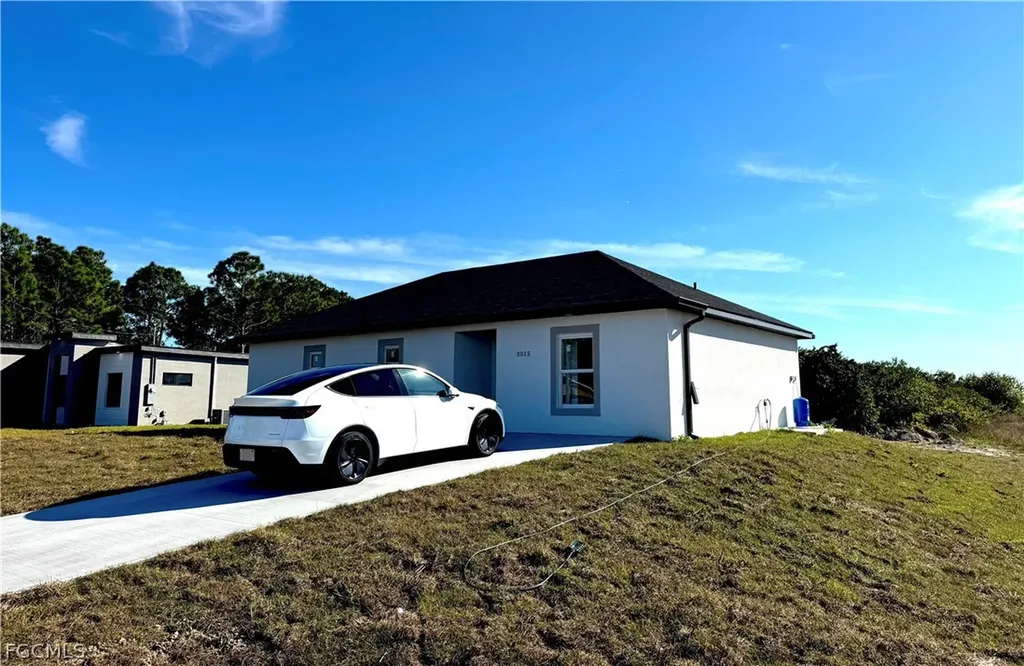 3015 4th Street SW Lehigh Acres FL 33976