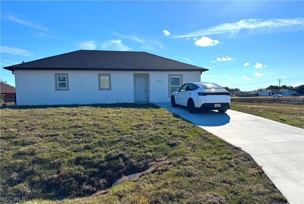 3015 4th Street SW Lehigh Acres FL 33976