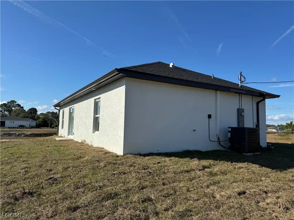 3015 4th Street SW Lehigh Acres FL 33976