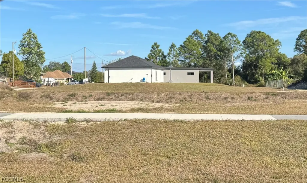3015 4th Street SW Lehigh Acres FL 33976