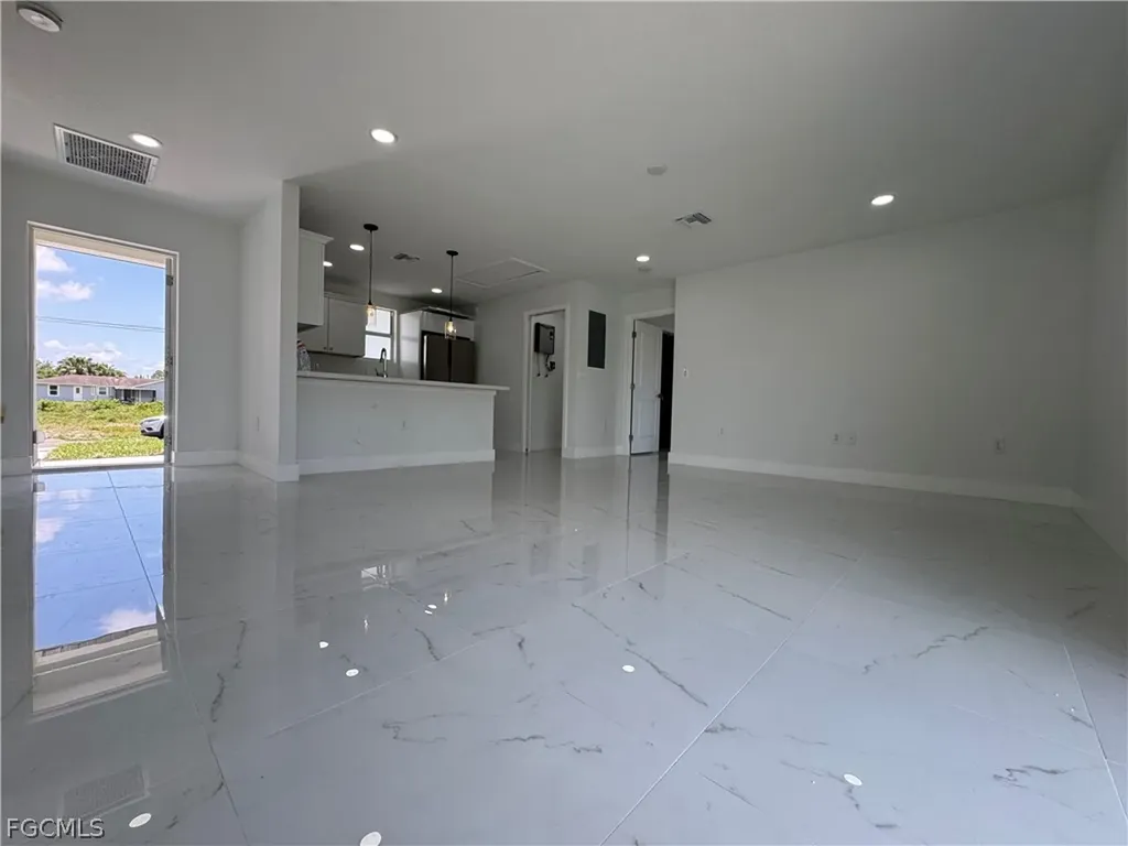 3015 4th Street SW Lehigh Acres FL 33976