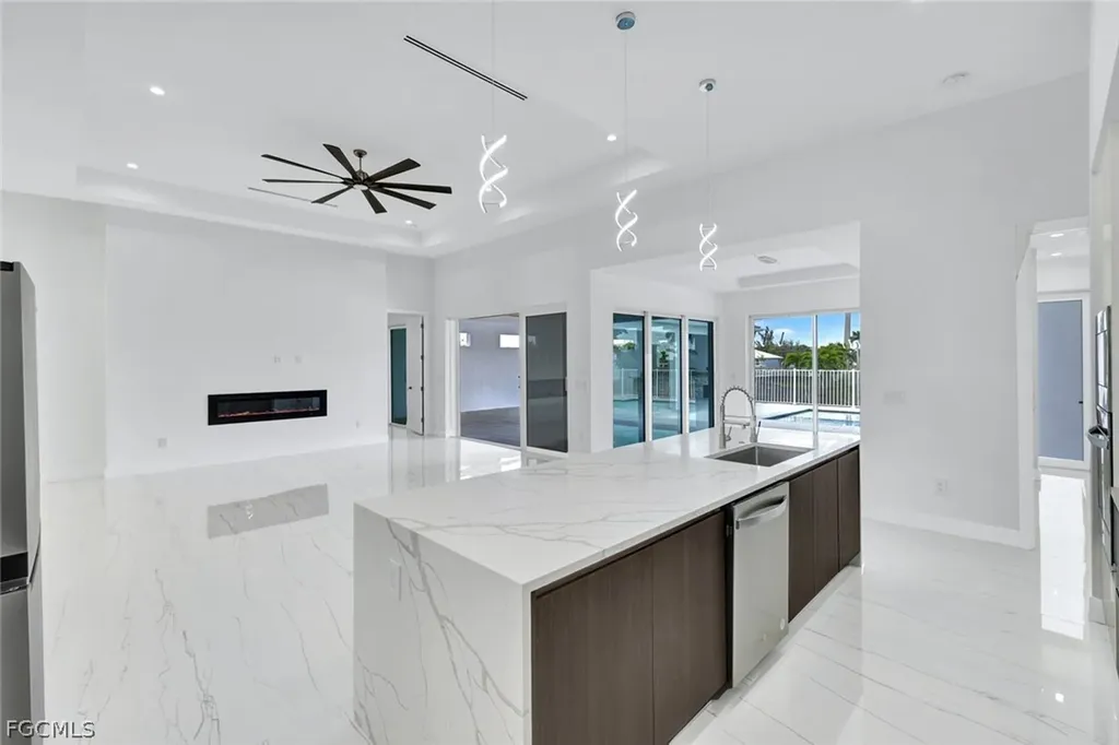 2029 SW 41st Street Cape Coral FL 33914