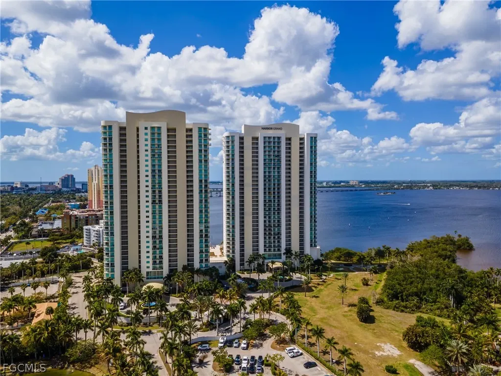 3000 Oasis Grand Boulevard Fort Myers FL 33916