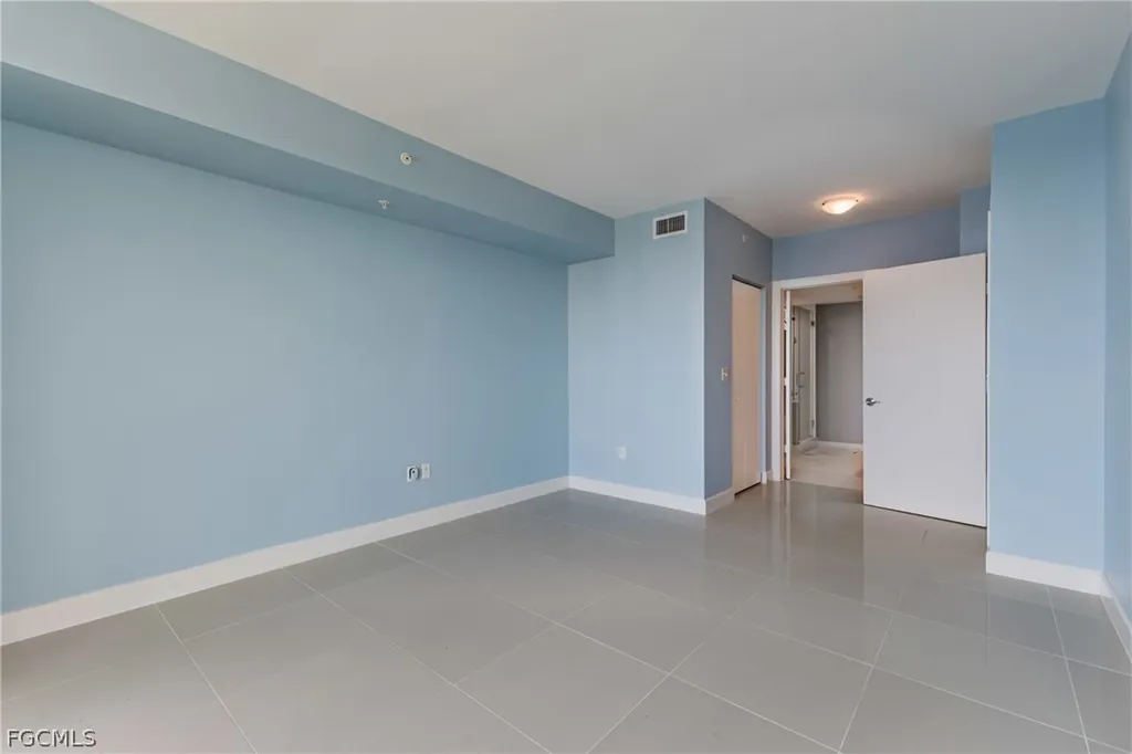 3000 Oasis Grand Boulevard Fort Myers FL 33916