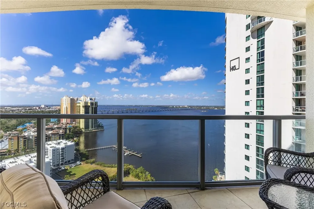 3000 Oasis Grand Boulevard Fort Myers FL 33916