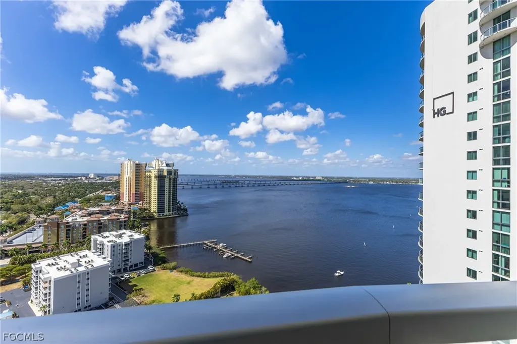 3000 Oasis Grand Boulevard Fort Myers FL 33916