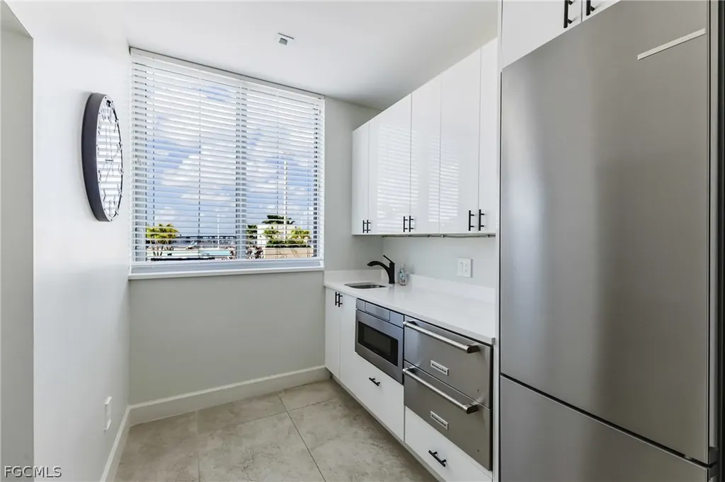 3000 Oasis Grand Boulevard Fort Myers FL 33916