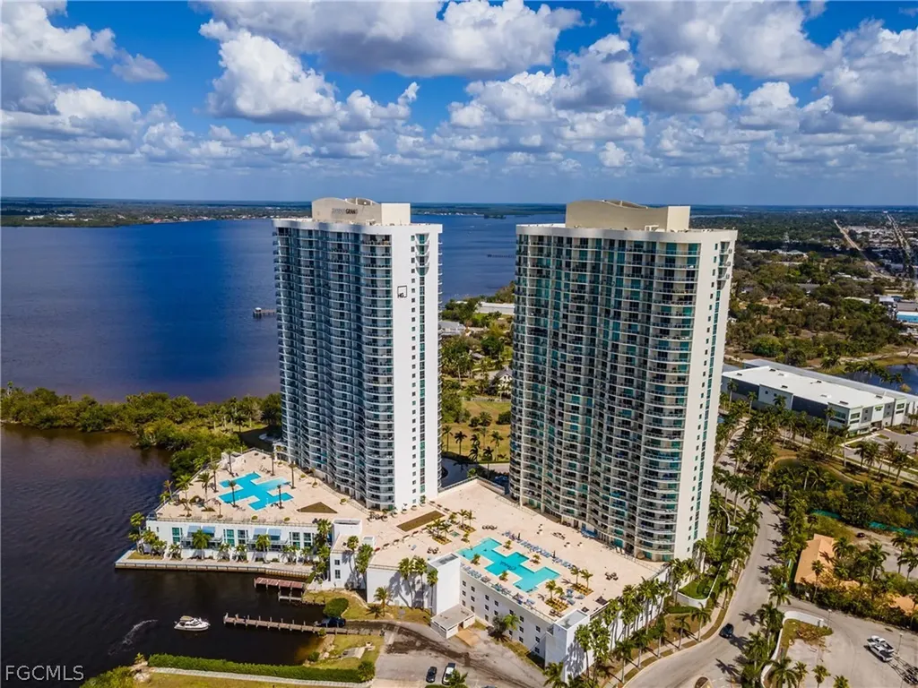 3000 Oasis Grand Boulevard Fort Myers FL 33916