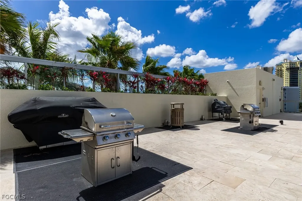 3000 Oasis Grand Boulevard Fort Myers FL 33916