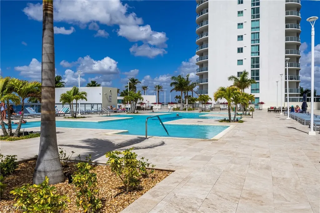 3000 Oasis Grand Boulevard Fort Myers FL 33916