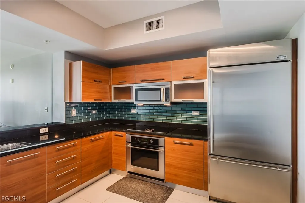 3000 Oasis Grand Boulevard Fort Myers FL 33916