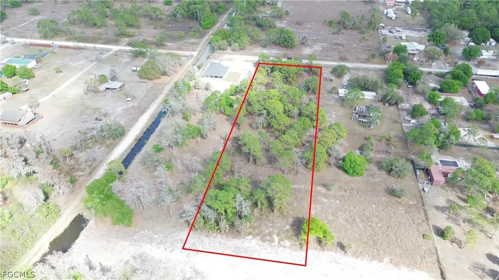 760 & (755 N Isora St) N Jinete Street Clewiston FL 33440