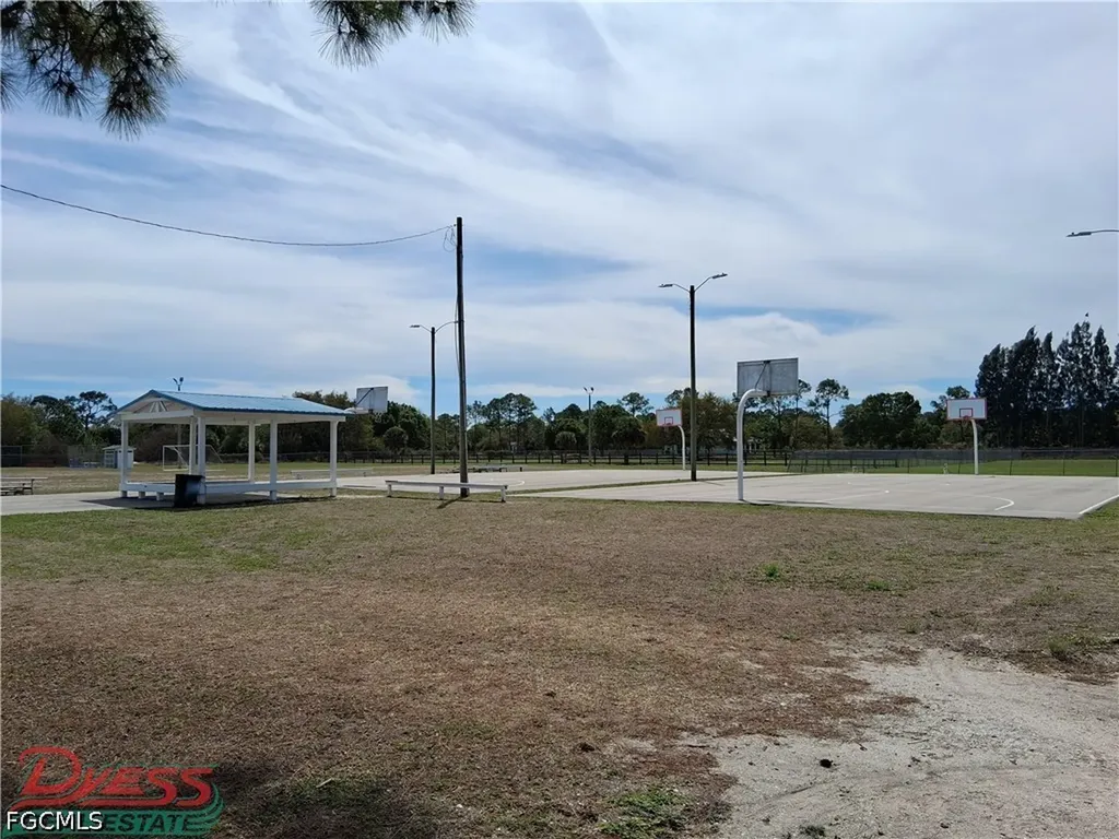 760 & (755 N Isora St) N Jinete Street Clewiston FL 33440