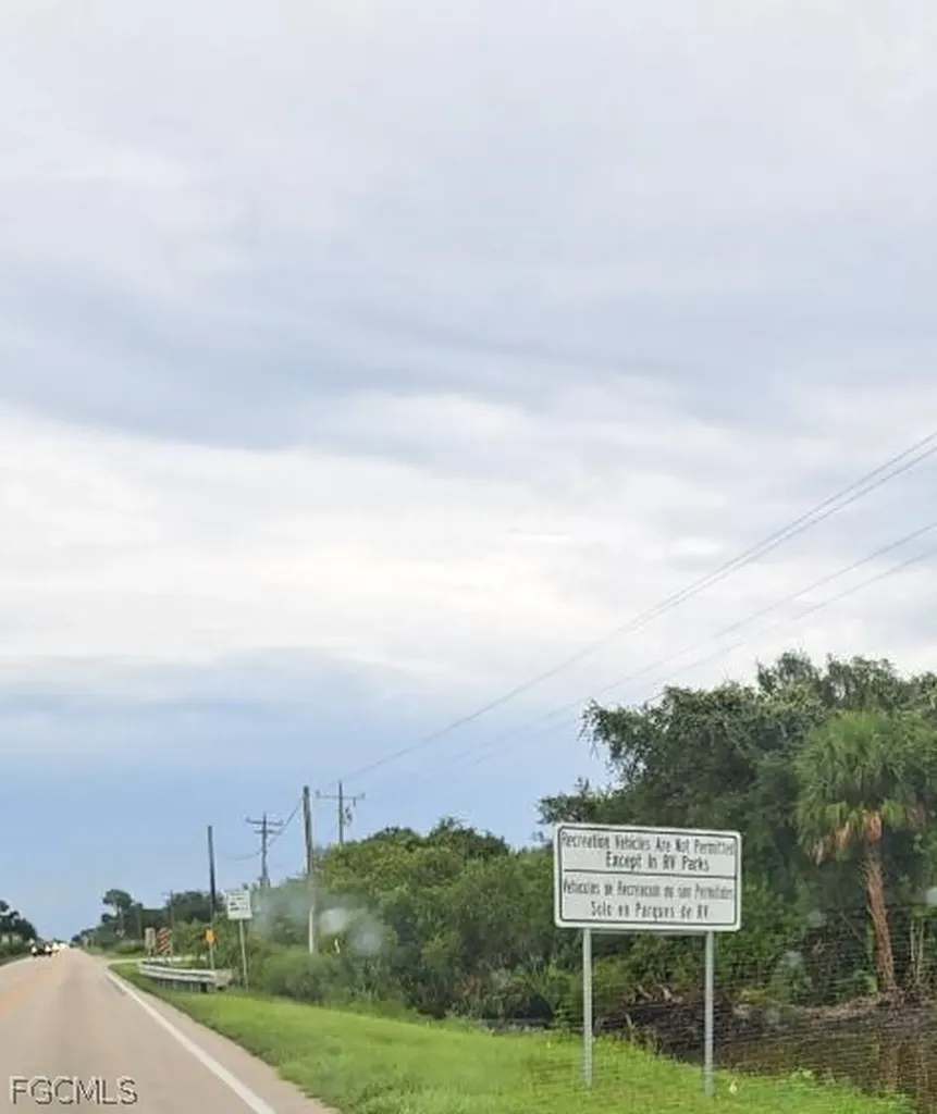 760 & (755 N Isora St) N Jinete Street Clewiston FL 33440